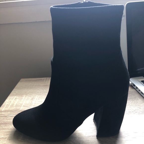 Steve Madden Reggie Black Bootie 